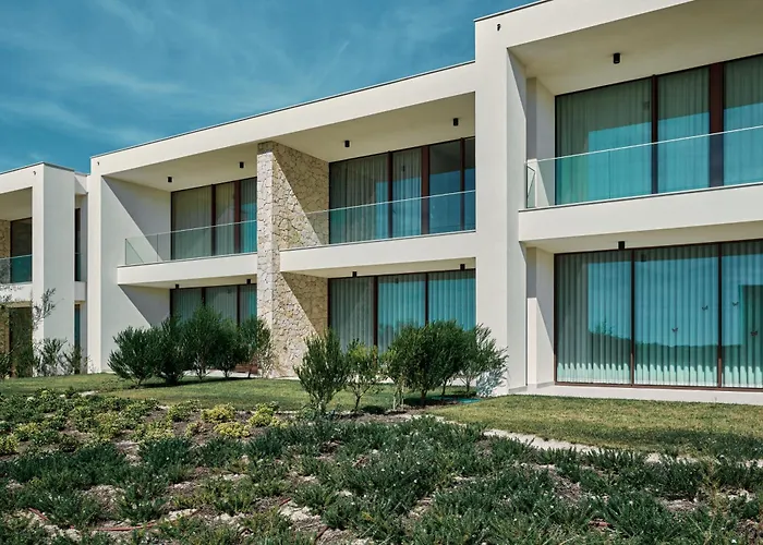 Курортный комплекс West Cliffs Ocean And Golf